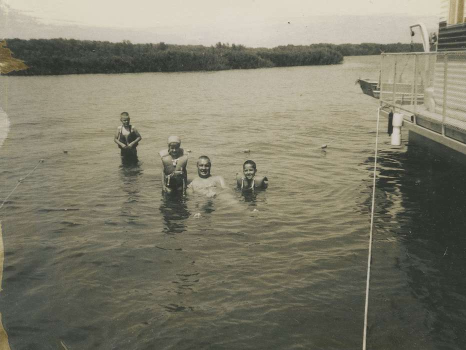 Portraits - Group, swimming, history of Iowa, Iowa History, Fink-Bowman, Janna, Lakes, Rivers, and Streams, life jacket, river, Iowa, Outdoor Recreation, mississippi, Children, Harpers Ferry, IA