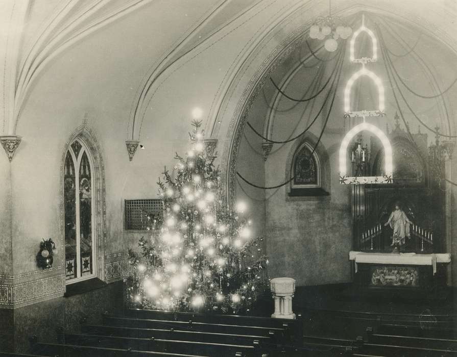 church, Iowa, Waverly Public Library, jesus, Religion, Waverly, IA, Religious Structures, christmas tree, Winter, history of Iowa, Holidays, pews, lights, Iowa History