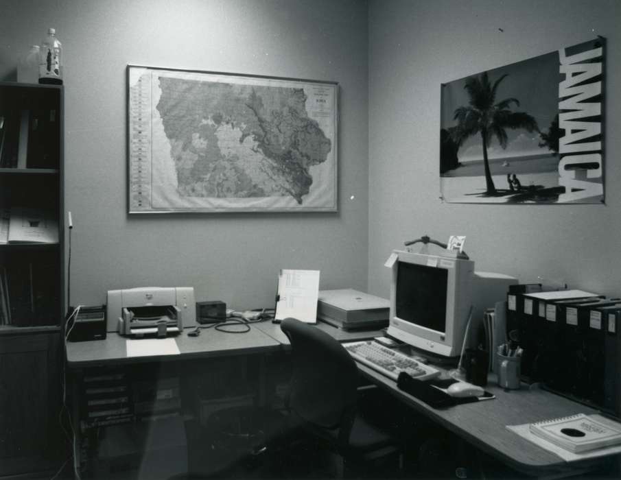 museum, history of Iowa, computer, Iowa, technology, uni, university of northern iowa, desk, University of Northern Iowa Museum, office, Iowa History, Schools and Education, office chair, Cedar Falls, IA, Labor and Occupations