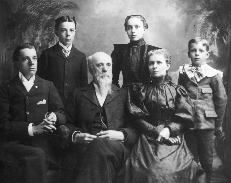 Portraits - Group, Shaw, Marilyn, Iowa, bow, Families, Children, dress, beard, history of Iowa, Iowa History, Monroe, IA