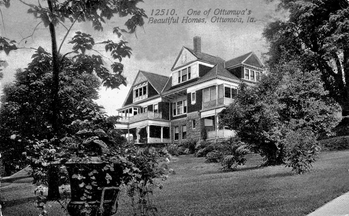 porch, Iowa, chimney, Homes, yard, house, history of Iowa, balcony, Lemberger, LeAnn, Ottumwa, IA, tree, Iowa History