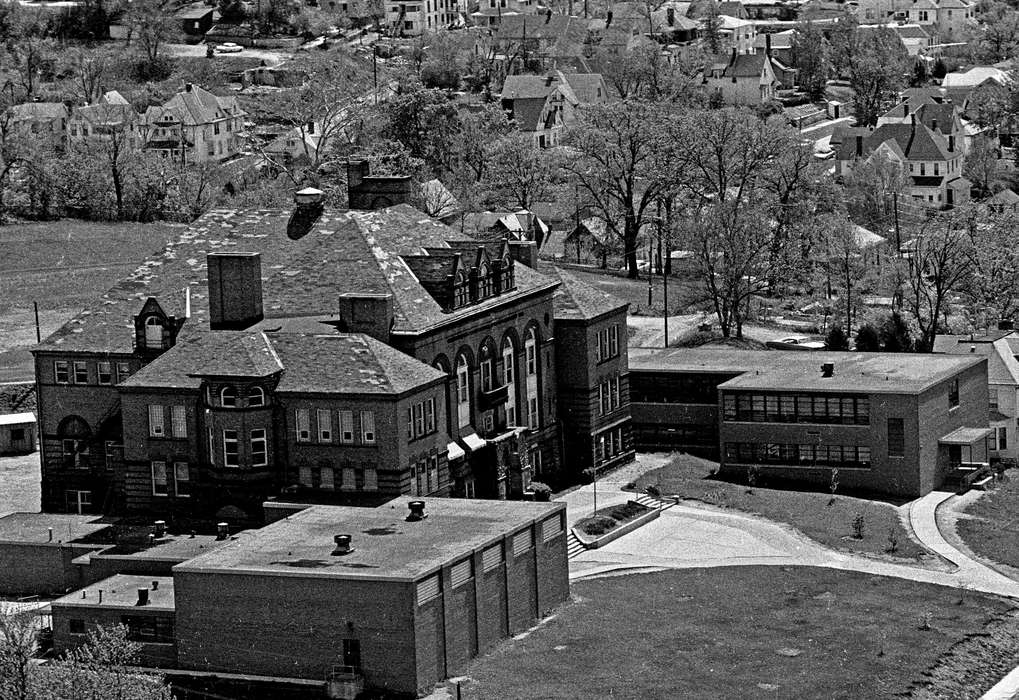 Main Streets & Town Squares, history of Iowa, Iowa History, Ottumwa, IA, brick, Lemberger, LeAnn, high school, chimney, Iowa, Cities and Towns, Schools and Education, school