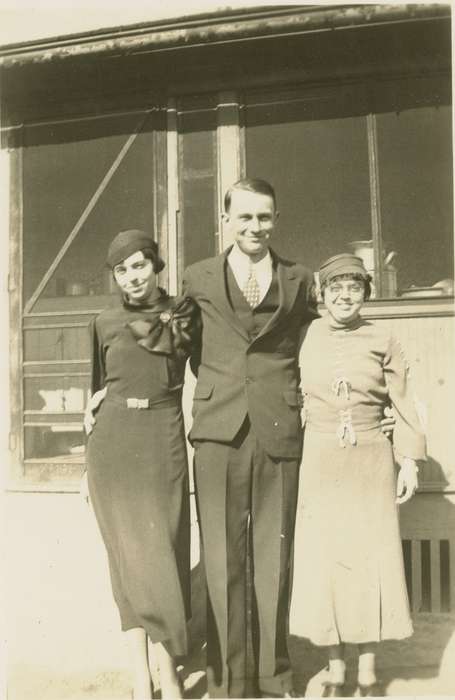 Portraits - Group, Weddings, Iowa, bow, Iowa History, Winter, dress, West Liberty, IA, screen door, history of Iowa, Meyers, Peggy, suit