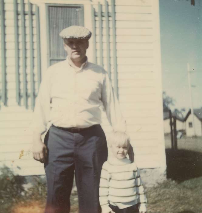 Portraits - Group, hat, newsboy cap, Iowa History, Iowa, house, Determan, Taryn, Children, history of Iowa, Clinton, IA