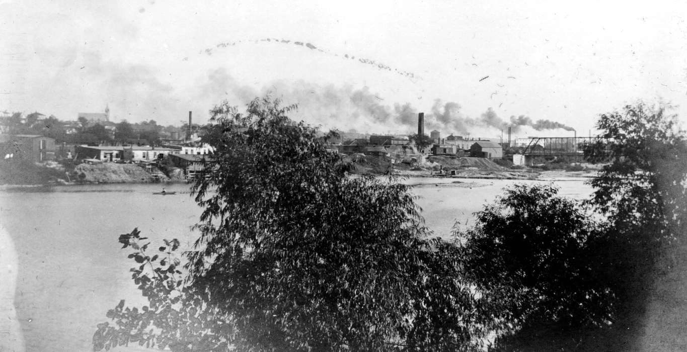 bridge, Iowa History, Ottumwa, IA, history of Iowa, Lemberger, LeAnn, Businesses and Factories, Lakes, Rivers, and Streams, river, smokestack, Iowa, Cities and Towns