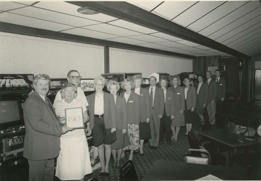 large group picture, Waverly, IA, history of Iowa, video game, business, Iowa, Waverly Public Library, Businesses and Factories, Iowa History, Portraits - Group