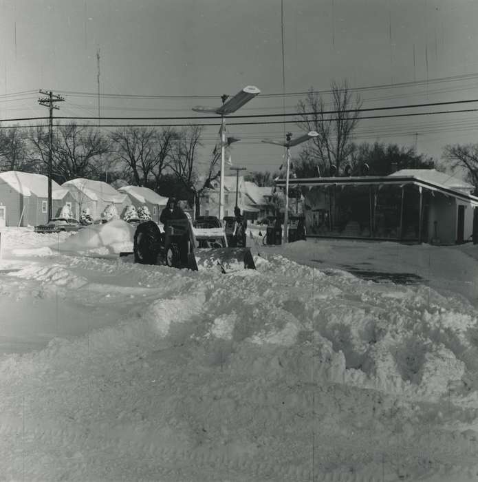Main Streets & Town Squares, Farming Equipment, snowplow, Iowa History, history of Iowa, Winter, Motorized Vehicles, Businesses and Factories, front end loader, Waverly, IA, gas station, Iowa, Cities and Towns, snow removal, Waverly Public Library, Labor and Occupations