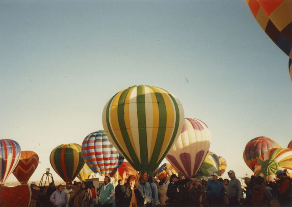 Portraits - Individual, hot air balloon, balloon, Iowa, Iowa History, Outdoor Recreation, Love, Susan, Albuquerque, NM, Fairs and Festivals, history of Iowa