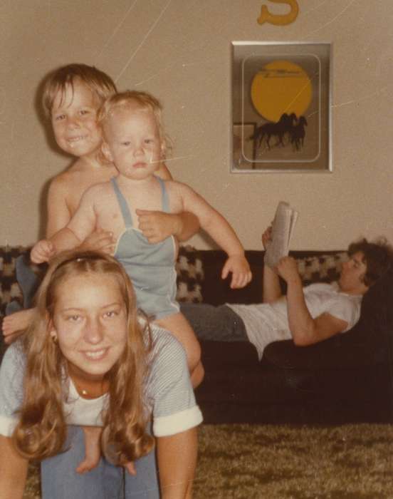Frost, Jane, history of Iowa, Iowa History, Families, brothers, siblings, Iowa, living room, Cedar Rapids, IA, Homes, Children, baby