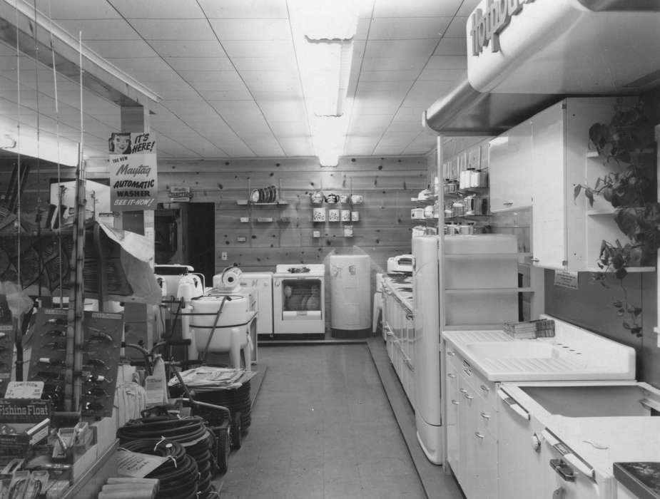 history of Iowa, Iowa History, Ottumwa, IA, hardware store, Businesses and Factories, Iowa, Lemberger, LeAnn, hose