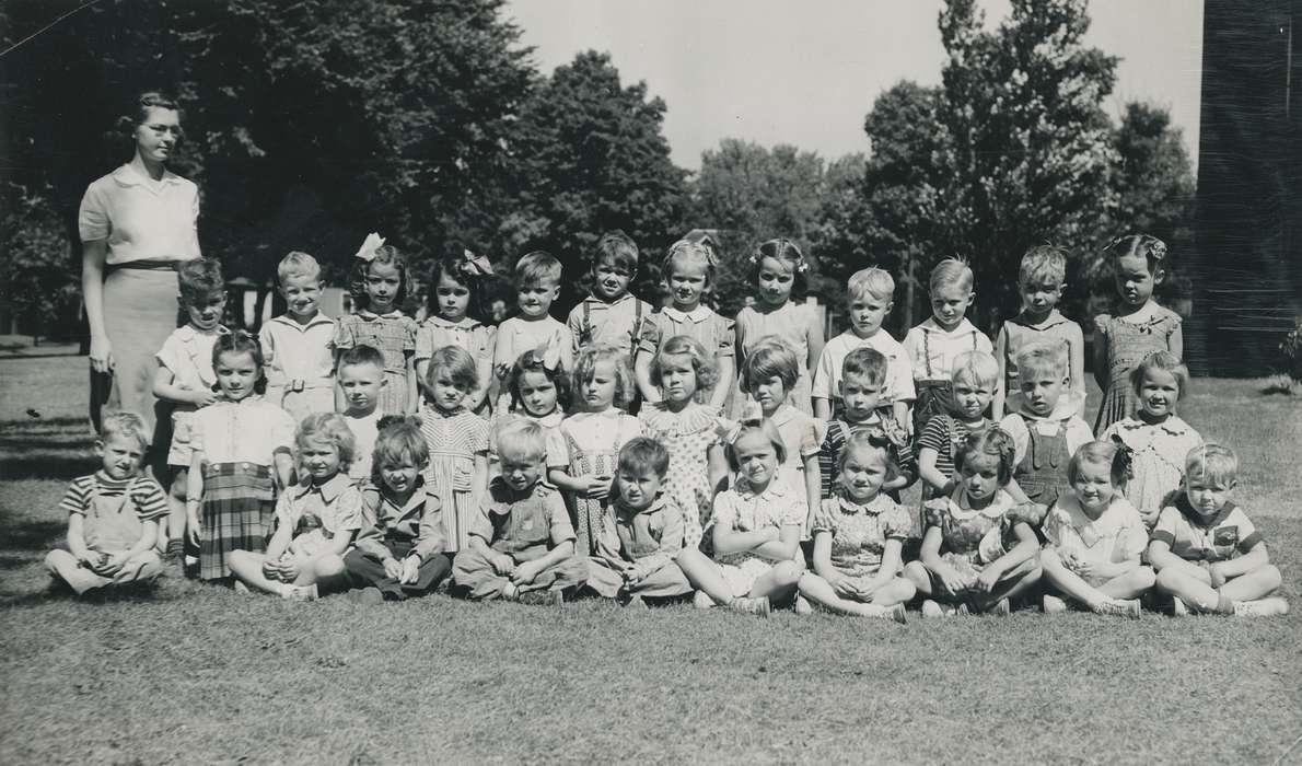 kindergarten, Children, history of Iowa, Waverly Public Library, Waverly, IA, Iowa, Iowa History, Schools and Education, teacher