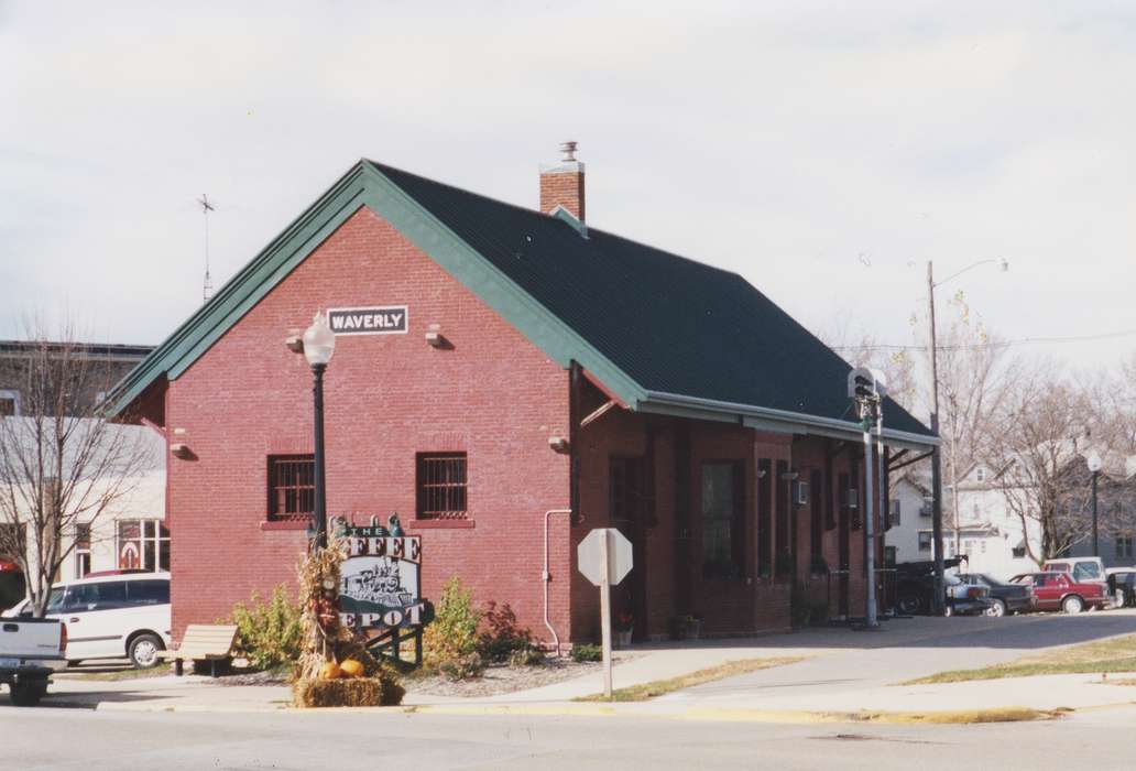 history of Iowa, Iowa History, Businesses and Factories, Waverly, IA, coffee shop, Iowa, Cities and Towns, correct date needed, Waverly Public Library, Train Stations