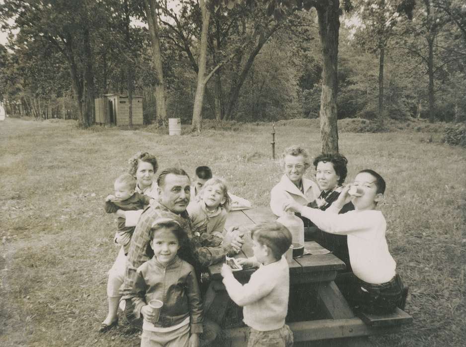 history of Iowa, Iowa History, picnic table, Families, picnic, Fink-Bowman, Janna, Fairbank, IA, Iowa, correct date needed, outdoors