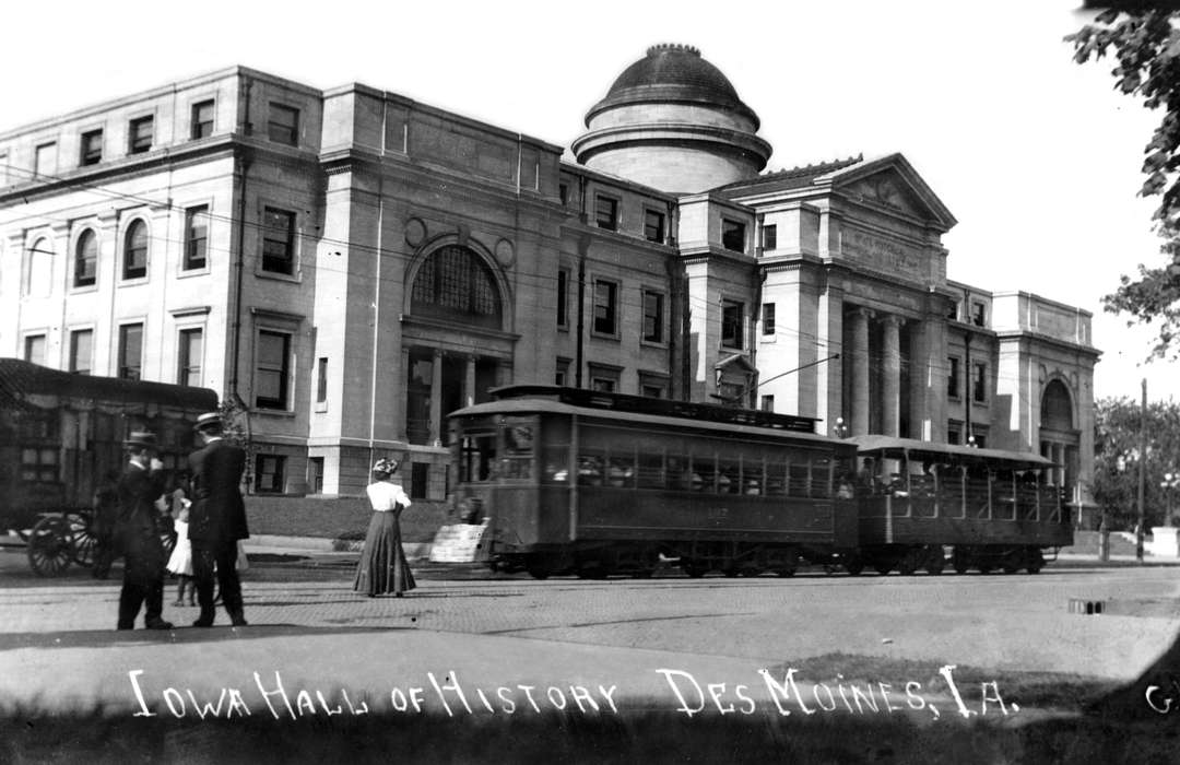 Main Streets & Town Squares, history of Iowa, Iowa History, Lemberger, LeAnn, Motorized Vehicles, street car, museum, Iowa, Cities and Towns, Des Moines, IA