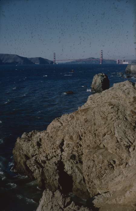 bridge, rock, Cities and Towns, San Francisco, CA, Lakes, Rivers, and Streams, Iowa, Iowa History, golden gate bridge, ocean, Travel, Sack, Renata, pacific ocean, history of Iowa, Landscapes, rocks