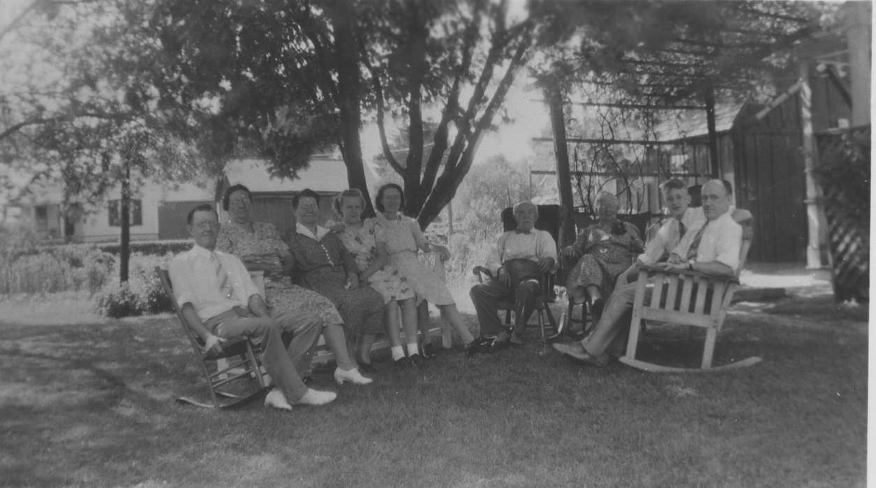 Portraits - Group, Burlington, IA, history of Iowa, Iowa History, rocking chair, Busse, Victor, Iowa, Leisure