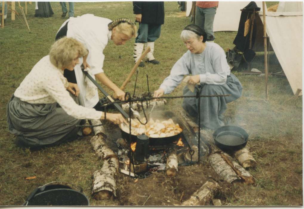 reenactment, Prairie du Chien, WI, camp, history of Iowa, Iowa History, Entertainment, Fairs and Festivals, cooking, Iowa, Outdoor Recreation, Olsson, Ann and Jons, tents, reenactors, Leisure, civil war, campfire