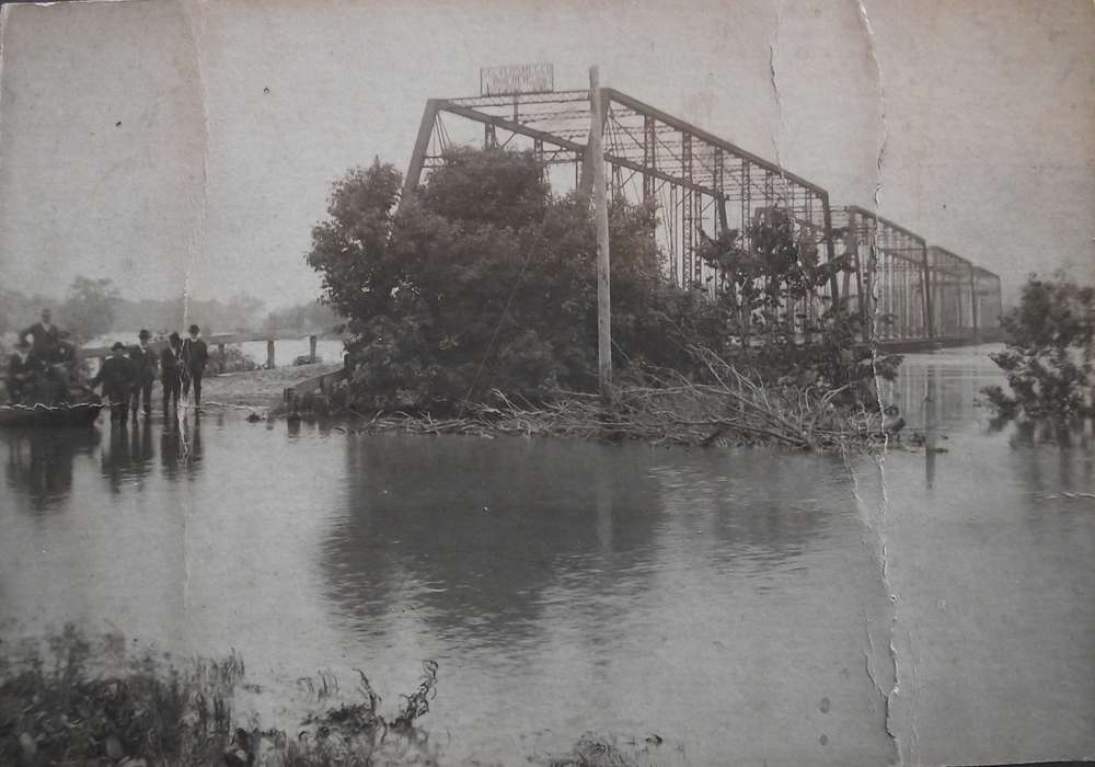 Iowa, Lemberger, LeAnn, Iowa History, Eddyville, IA, Lakes, Rivers, and Streams, history of Iowa, Floods