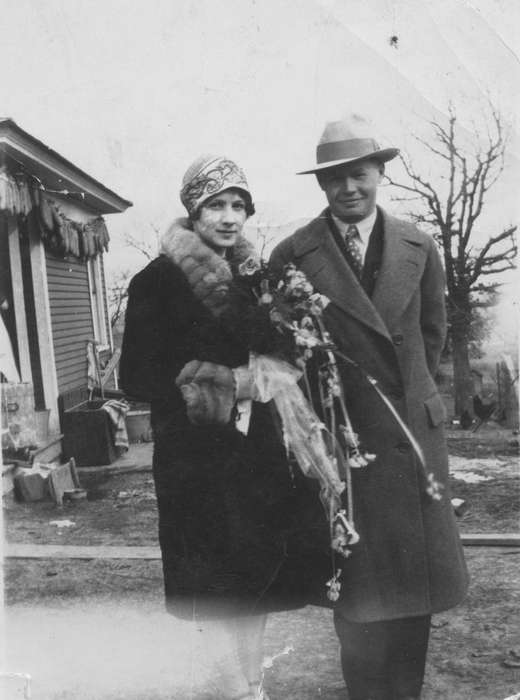 Wessels, Doris, Weddings, Epworth, IA, Iowa History, Iowa, history of Iowa, hats