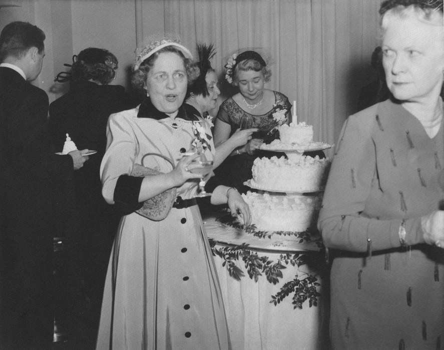 wedding cake, cake, history of Iowa, Iowa History, Weddings, Iowa, Omaha, NE, Food and Meals, Potter, Ann