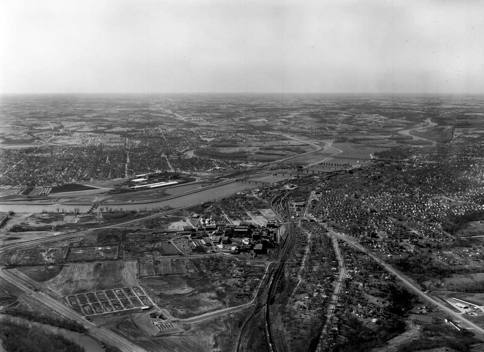 train track, Ottumwa, IA, Aerial Shots, history of Iowa, Lemberger, LeAnn, Iowa, Cities and Towns, Iowa History, river