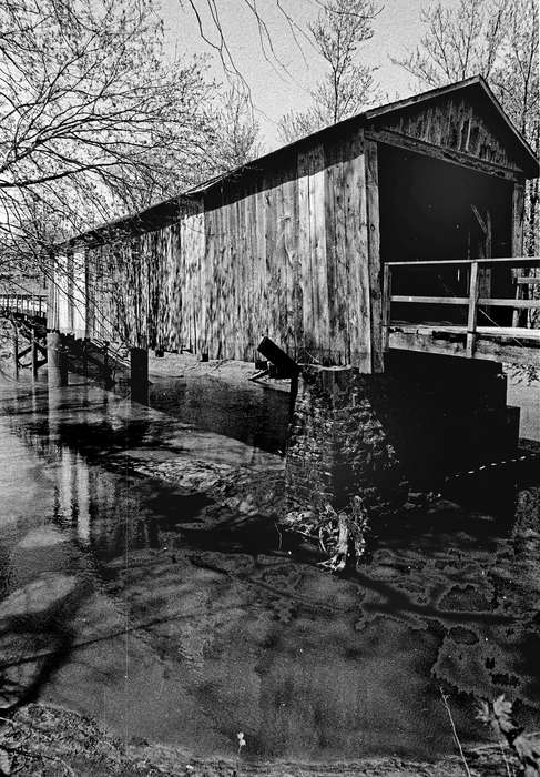 bridge, Iowa History, history of Iowa, brick, Lemberger, LeAnn, Lakes, Rivers, and Streams, Delta, IA, river, Iowa, Landscapes, covered bridge
