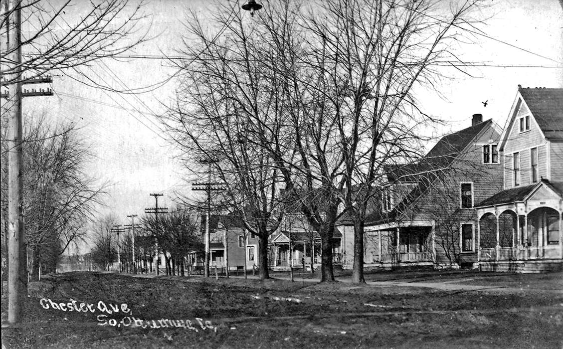 Main Streets & Town Squares, history of Iowa, Iowa History, Ottumwa, IA, Lemberger, LeAnn, dirt road, Iowa, Cities and Towns, house