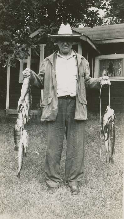 Elderkin, Don, Spring Lake, MN, fishing, fish, house, Iowa History, perch, Iowa, history of Iowa, Portraits - Individual, Animals, pike, hat