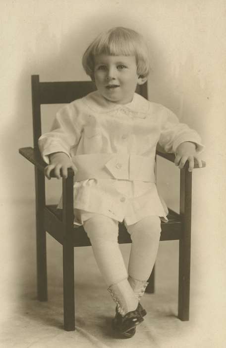 Meyers, Cindy, history of Iowa, Iowa History, bowl cut, spats, chair, Iowa, Davenport, IA, Children, toddler, Portraits - Individual