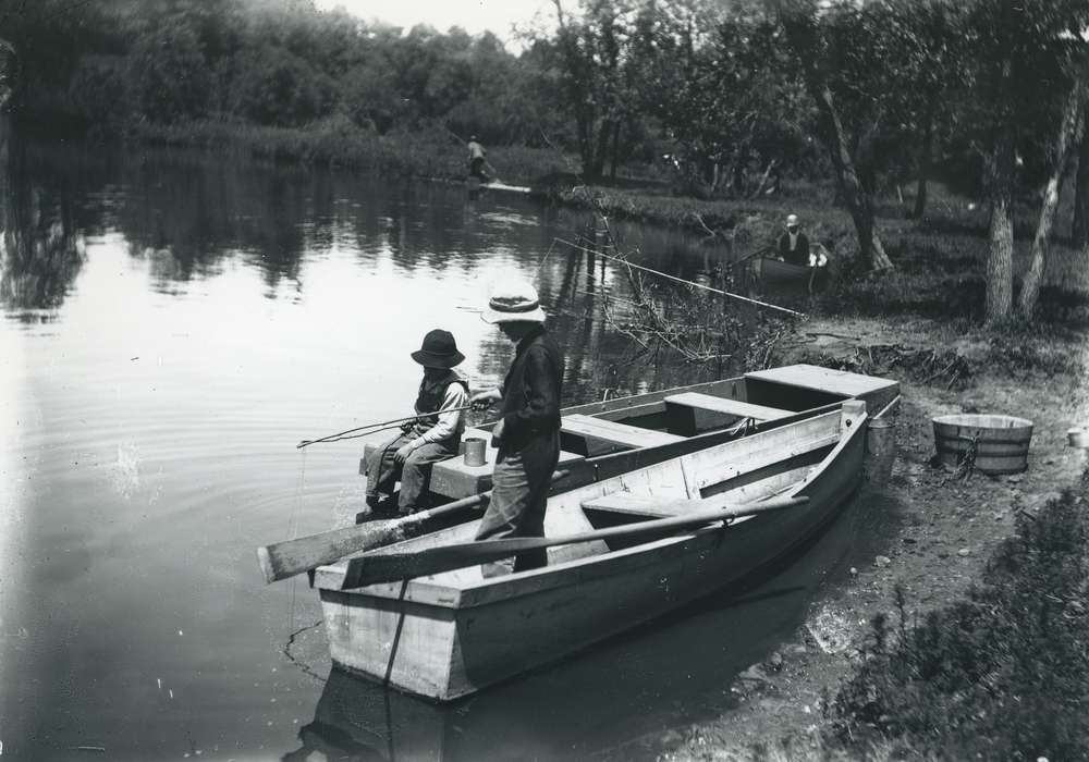 Waverly, IA, history of Iowa, boat, Iowa, Lakes, Rivers, and Streams, fishing, row boat, Waverly Public Library, Children, pond, Iowa History, Leisure