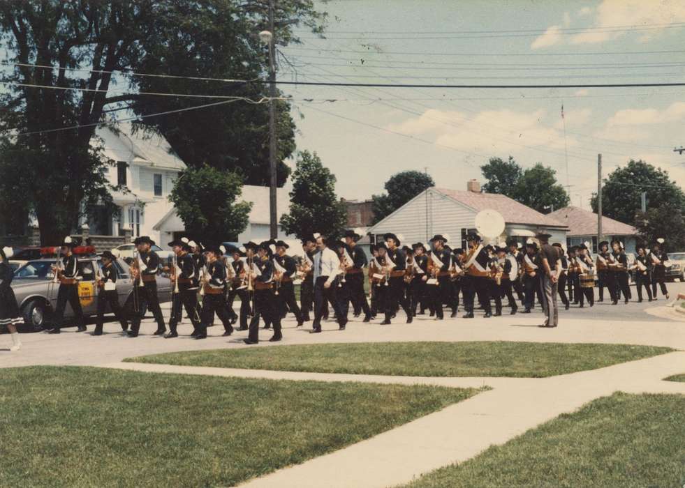 Roberts, Lori, history of Iowa, music, Iowa History, Entertainment, parade, Arlington, IA, Iowa, Cities and Towns, marching band
