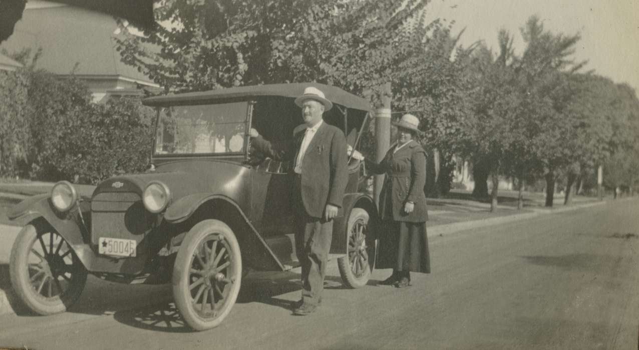 license plate, history of Iowa, Motorized Vehicles, Iowa Falls, IA, Mortenson, Jill, Iowa, Cities and Towns, car, Iowa History, Portraits - Group