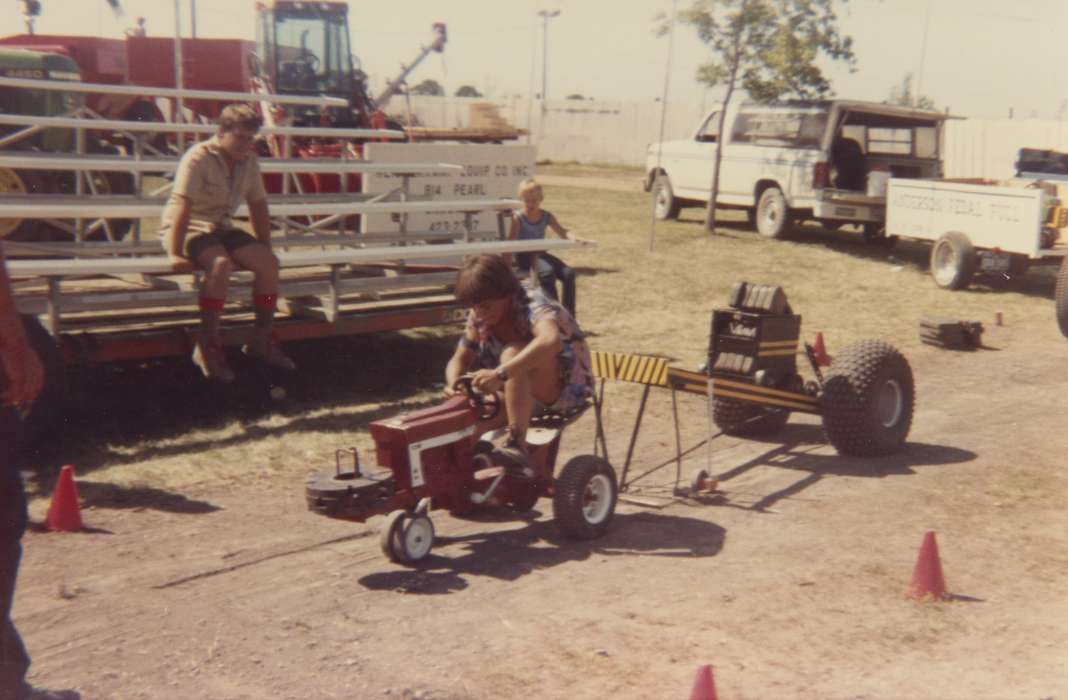 history of Iowa, Iowa History, tractor, Fairs and Festivals, Onawa, IA, Iowa, Phipps, Kristi, boy, Children, Leisure