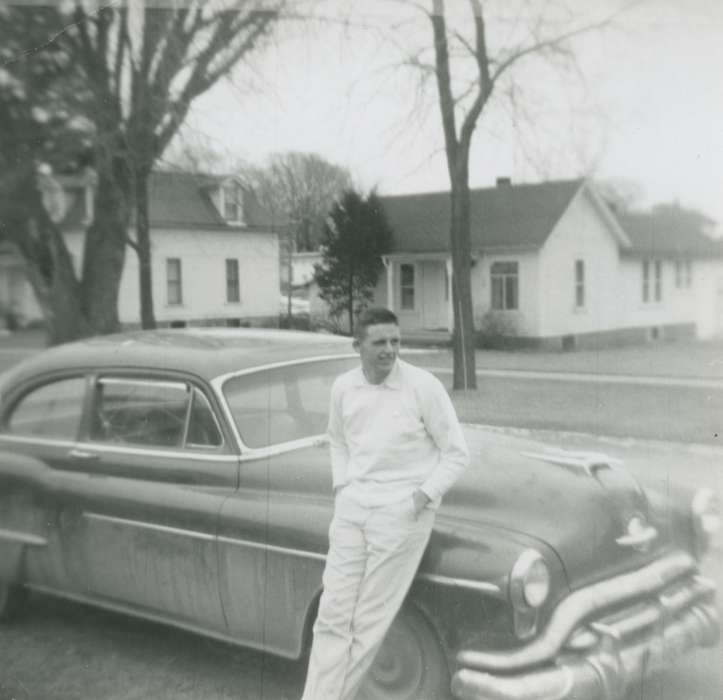 history of Iowa, Iowa History, Motorized Vehicles, Peck, Dona, car, oldsmobile, Postville, IA, Iowa, Cities and Towns