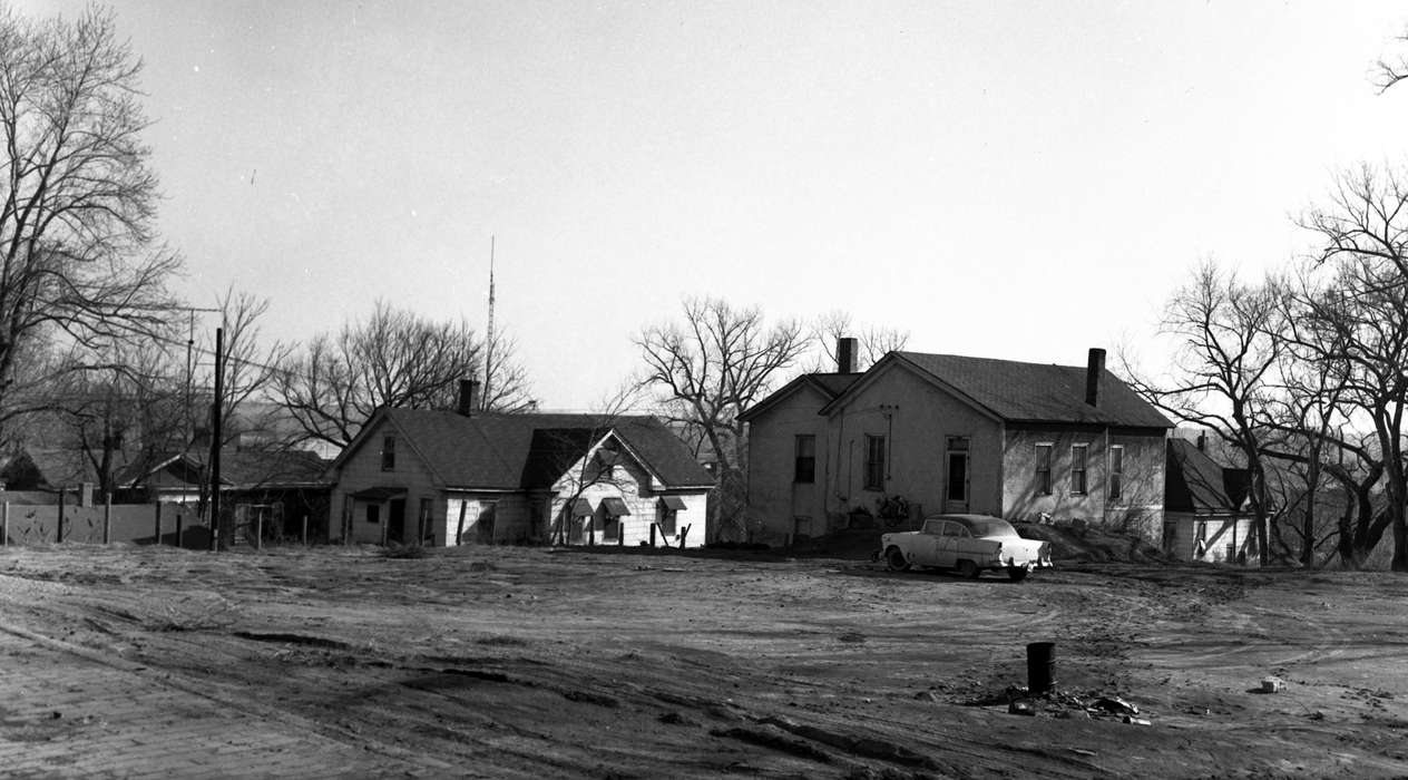 history of Iowa, Iowa History, Ottumwa, IA, Motorized Vehicles, car, houses, Iowa, Lemberger, LeAnn, Homes