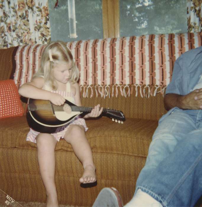history of Iowa, Iowa History, Reinbeck, IA, instrument, Iowa, Children, Leisure, East, Lindsey