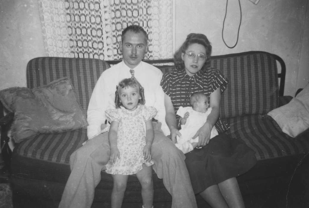 baby, pillow, Iowa History, Children, Iowa, history of Iowa, Portraits - Group, Homes, Cedar Falls, IA, Families, Morris, Lola, living room, couch
