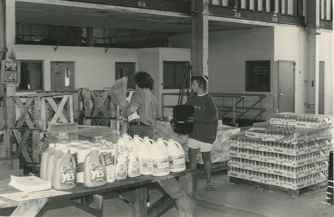 Floods, bucket, cleaning, Waverly Public Library, towel, Iowa, history of Iowa, Iowa History, Civic Engagement, Waverly, IA, Portraits - Group