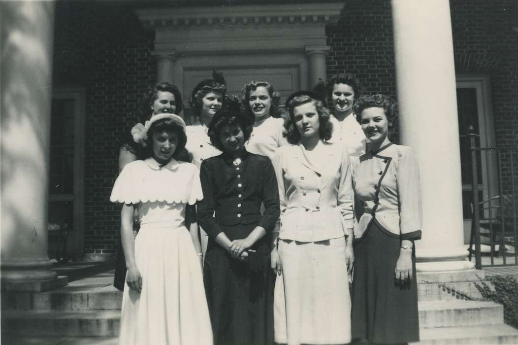Portraits - Group, bartlett hall, hairstyle, women, Cedar Falls, IA, history of Iowa, University of Northern Iowa Museum, uni, Iowa History, iowa state teachers college, fashion, Iowa, Schools and Education, university of northern iowa