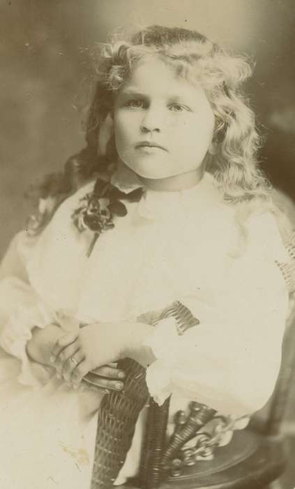 Iowa, Cedar Rapids, IA, Children, hairstyle, Portraits - Individual, ring, Arensdorf, Maureen, history of Iowa, Iowa History