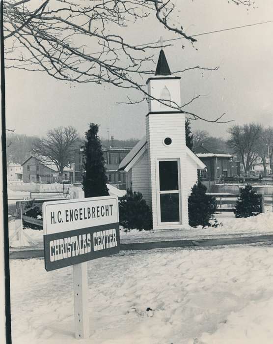 history of Iowa, Waverly Public Library, Religious Structures, snow, Main Streets & Town Squares, Holidays, Iowa, church, Winter, Iowa History, correct date needed, Cities and Towns, christmas