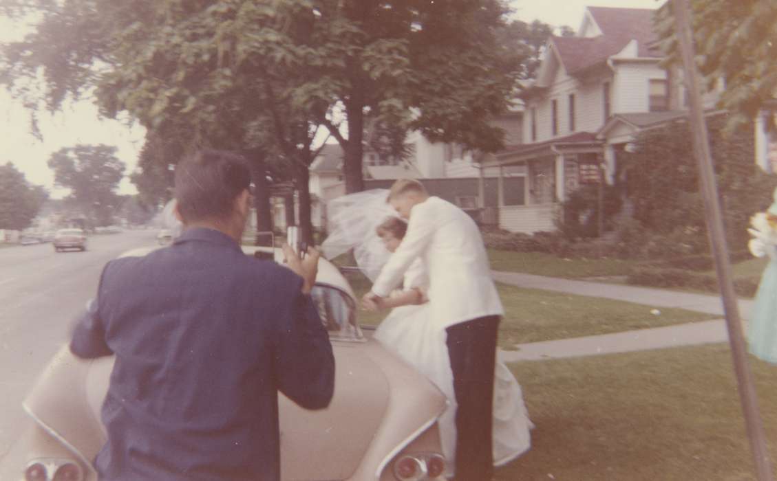 groom, Weddings, car, Cities and Towns, Iowa History, Iowa, Motorized Vehicles, camera, Rock Island, IL, bride, Whitfield, Carla & Richard, history of Iowa