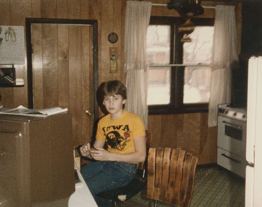 history of Iowa, kitchen, Iowa History, Determan, Taryn, Iowa, Clinton, IA, Homes, Children, Portraits - Individual