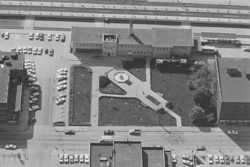 parking lot, main street, Iowa, depot, Businesses and Factories, fountain, Aerial Shots, Lemberger, LeAnn, Ottumwa, IA, history of Iowa, Main Streets & Town Squares, Iowa History