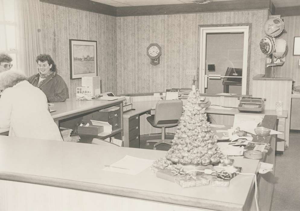 history of Iowa, Iowa History, christmas tree, Waverly, IA, Iowa, typewriter, Waverly Public Library, Labor and Occupations