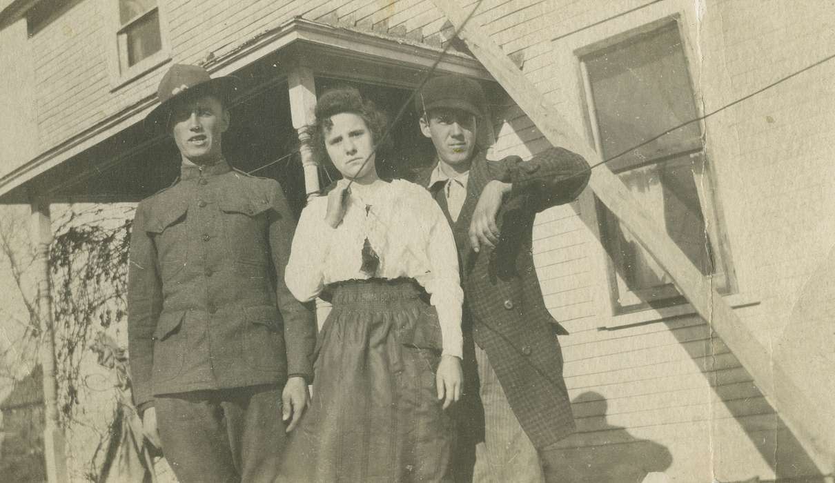 uniform, history of Iowa, soldier, Iowa, World War I, Fredericks, Robert, Military and Veterans, Dubuque, IA, Iowa History, Portraits - Group