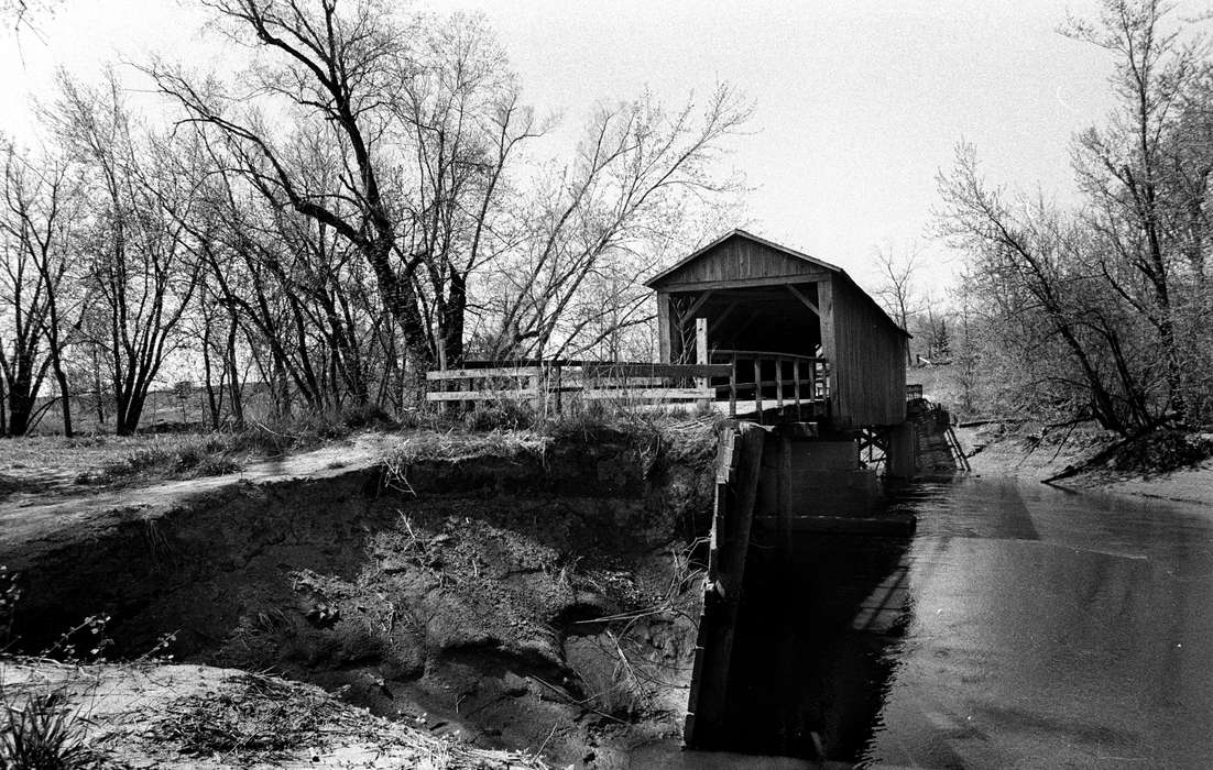 bridge, Iowa History, Lakes, Rivers, and Streams, Iowa, Lemberger, LeAnn, covered bridge, history of Iowa, Delta, IA, river, Landscapes