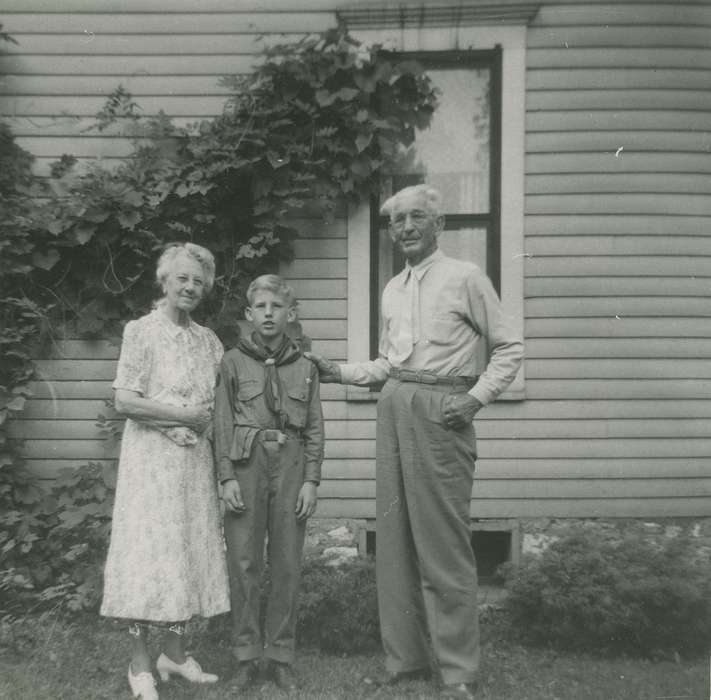 Portraits - Group, Pleasant Valley, IA, Meyers, Cindy, Iowa History, Iowa, Families, history of Iowa