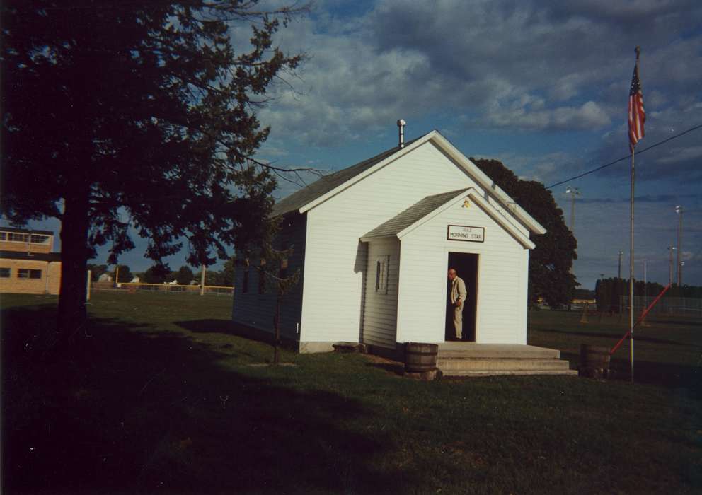 Shenandoah, IA, Iowa History, Iowa, history of Iowa, rural school, one room schoolhouse, flag, University of Northern Iowa Museum