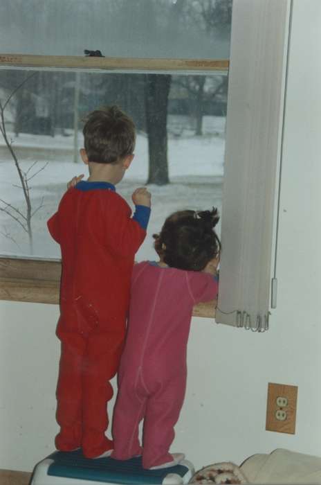 Love, Susan, window, Iowa, Leisure, Children, Homes, Cedar Falls, IA, Winter, history of Iowa, siblings, Iowa History